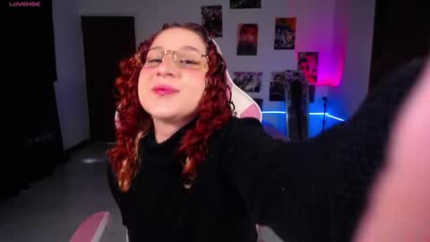 Snapshot of ms_ratuelita chatting on October 2, 3:55 pm Manuela3 online show from October 2, 3:55 pm