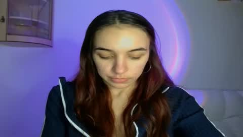 ms_sophiee online show from February 13, 7:42 pm