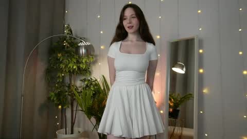 Alice online show from April 7, 9:06 pm