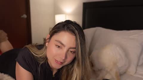 Sophie  online show from November 4, 6:09 pm