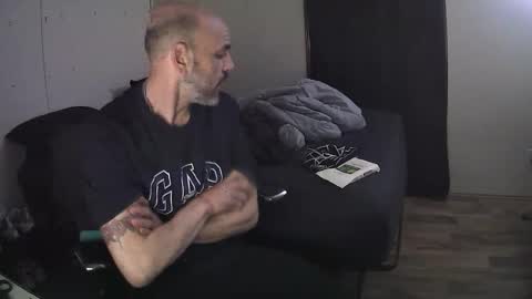 Muffdiver online show from February 22, 11:02 am