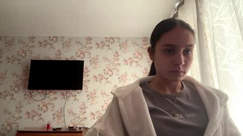 Tia online show from April 15, 6:28 am