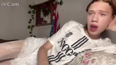 Snapshot of mun_poli chatting on September 26, 4:59 pm Polik online show from September 26, 4:59 pm