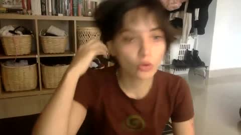   online show from December 4, 3:15 pm