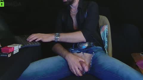 Snapshot of muratturkei chatting on October 11, 1:10 am MasterBros online show from October 11, 1:10 am