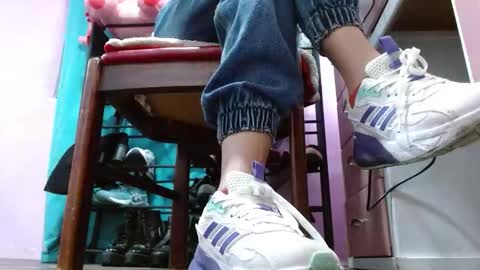 Muriel online show from March 3, 2:07 am