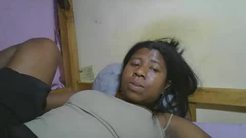 murielleee online show from April 17, 8:39 am