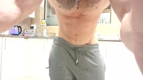 muscledaddy69s online show from May 7, 2:51 am