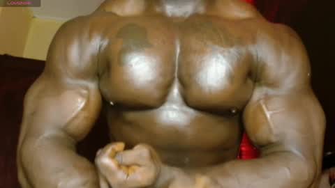 musclegod23 online show from April 4, 1:56 am