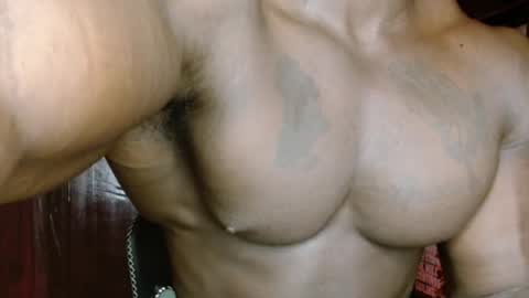 musclegod23 online show from May 28, 9:51 am