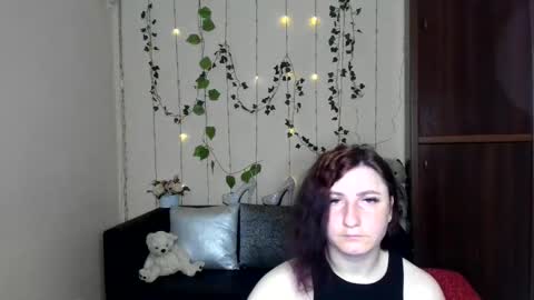 Jeneva online show from May 23, 6:37 pm
