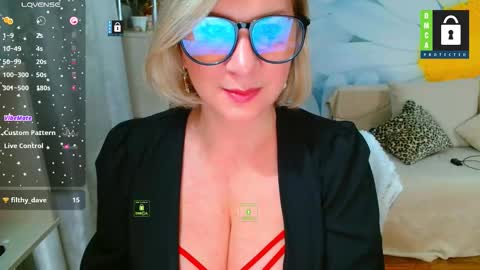 Snapshot of music_fairy chatting on September 21, 8:18 am Lana online show from September 21, 8:18 am