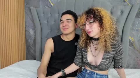 muss_shadw_couple online show from April 8, 8:56 pm