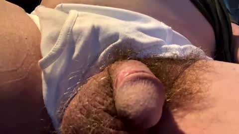Snapshot of mutualjerk chatting on January 28, 3:35 pm bighead mature oldcock love hairy pussy C2C married..hairy women more than welcome. Tips not required but appreciated online show from January 28, 3:35 pm