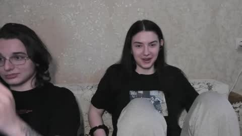 cute couple online show from May 13, 7:29 am