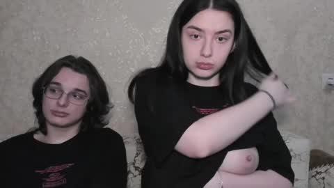 cute couple online show from May 15, 7:32 pm