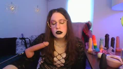 Mx Charlotte online show from April 7, 8:44 pm