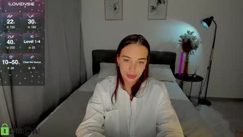 katie online show from December 8, 10:47 pm