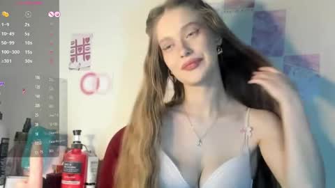 chloe online show from May 25, 9:21 pm
