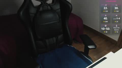 Snapshot of myhairymacho chatting on March 7, 2:36 am Juan  OF  myhairymacho online show from March 7, 2:36 am