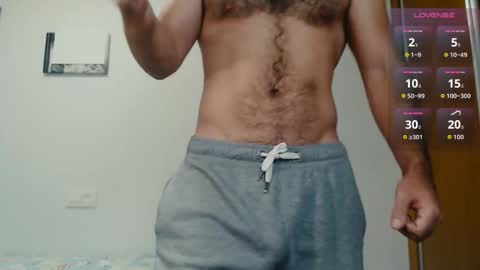 Snapshot of myhairymacho chatting on October 28, 10:49 am Juan  OF  myhairymacho online show from October 28, 10:49 am