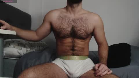 Snapshot of myhairymacho chatting on February 22, 2:39 am Juan  OF  myhairymacho online show from February 22, 2:39 am