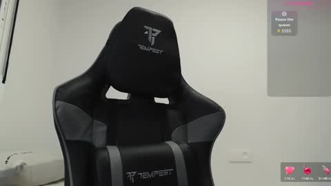 Snapshot of myhairymacho chatting on September 9, 5:02 pm Juan  OF  myhairymacho online show from September 9, 5:02 pm