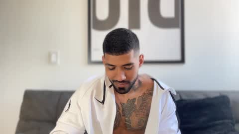 Myke esthetic online show from March 2, 6:30 pm