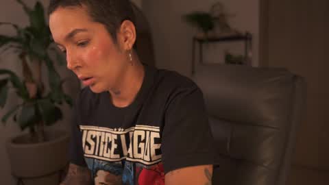 jacke BUNNY online show from April 6, 11:06 pm