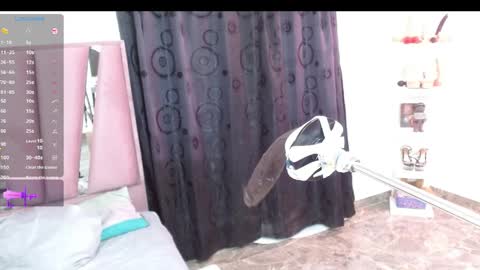 pilar online show from April 8, 11:30 pm