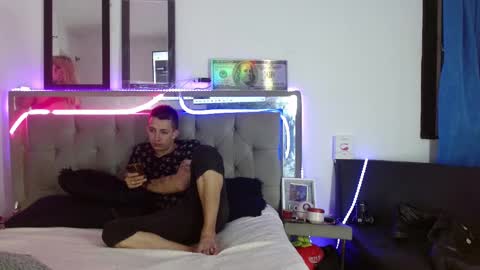 Snapshot of myluandjackhot chatting on February 13, 11:06 am Myluandjack online show from February 13, 11:06 am