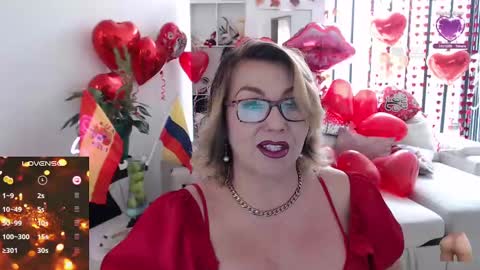 Snapshot of myrnasexxx chatting on February 14, 5:46 pm Myrna Sessions online show from February 14, 5:46 pm