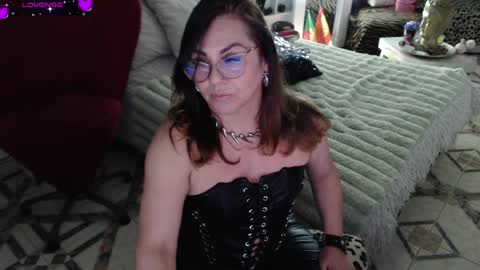 Myrna Sessions online show from March 28, 1:40 am