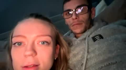 mysterycouplexxxx online show from December 5, 11:56 pm