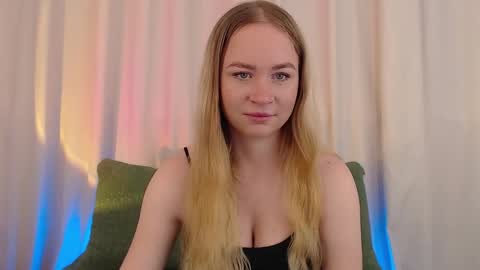 Snapshot of mystic_barbie chatting on September 18, 12:03 am Barbie online show from September 18, 12:03 am