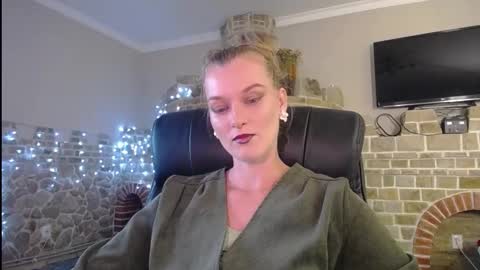 mysticvenus_ online show from September 16, 3:04 pm