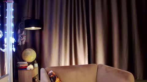 Angeline online show from March 21, 5:39 pm