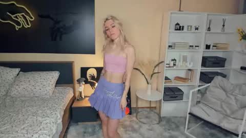 Olivia or just olive online show from September 24, 8:04 pm