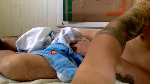 str8 dom alphaAsian Daddy type. sorry not bi or  curious but i dont judgediscrimenate. online show from March 12, 10:28 pm