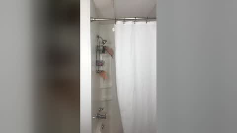 n946394 online show from February 22, 4:27 am