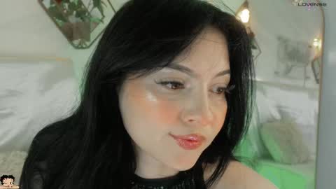 Snapshot of naamah_b chatting on September 16, 2:42 pm naamah_b online show from September 16, 2:42 pm