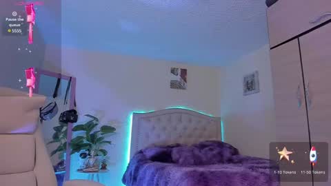 anny online show from December 18, 10:24 pm