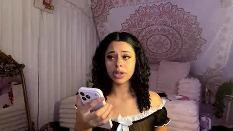 naelove2222 online show from April 13, 10:36 pm