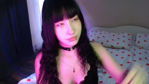 Naemi online show from October 26, 10:05 am