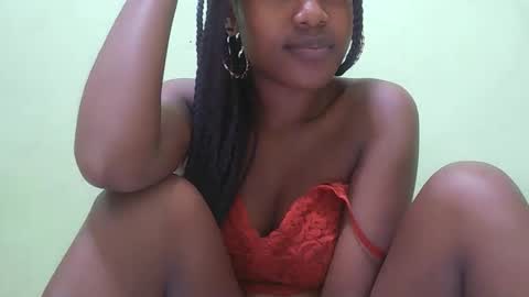 nah296652 online show from May 6, 7:36 am