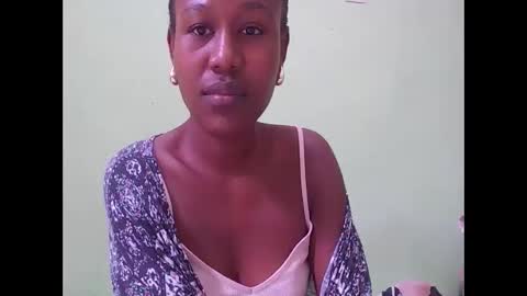 nah296652 online show from April 11, 7:02 am