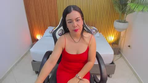 N A H I A online show from February 27, 11:50 am