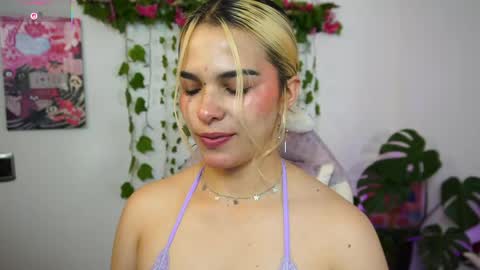 Naho  Sigueme en mis Redes Sociales Follow me on my social networks online show from April 19, 1:17 am