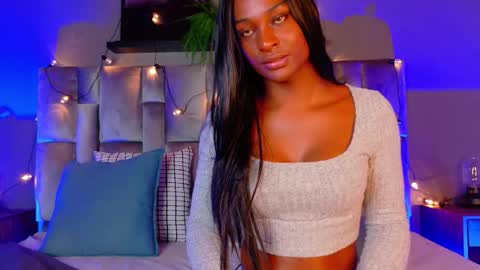 Snapshot of nahomicampbell_ chatting on September 18, 8:02 pm VICTORIA online show from September 18, 8:02 pm