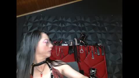 Nahomi online show from November 20, 3:38 am